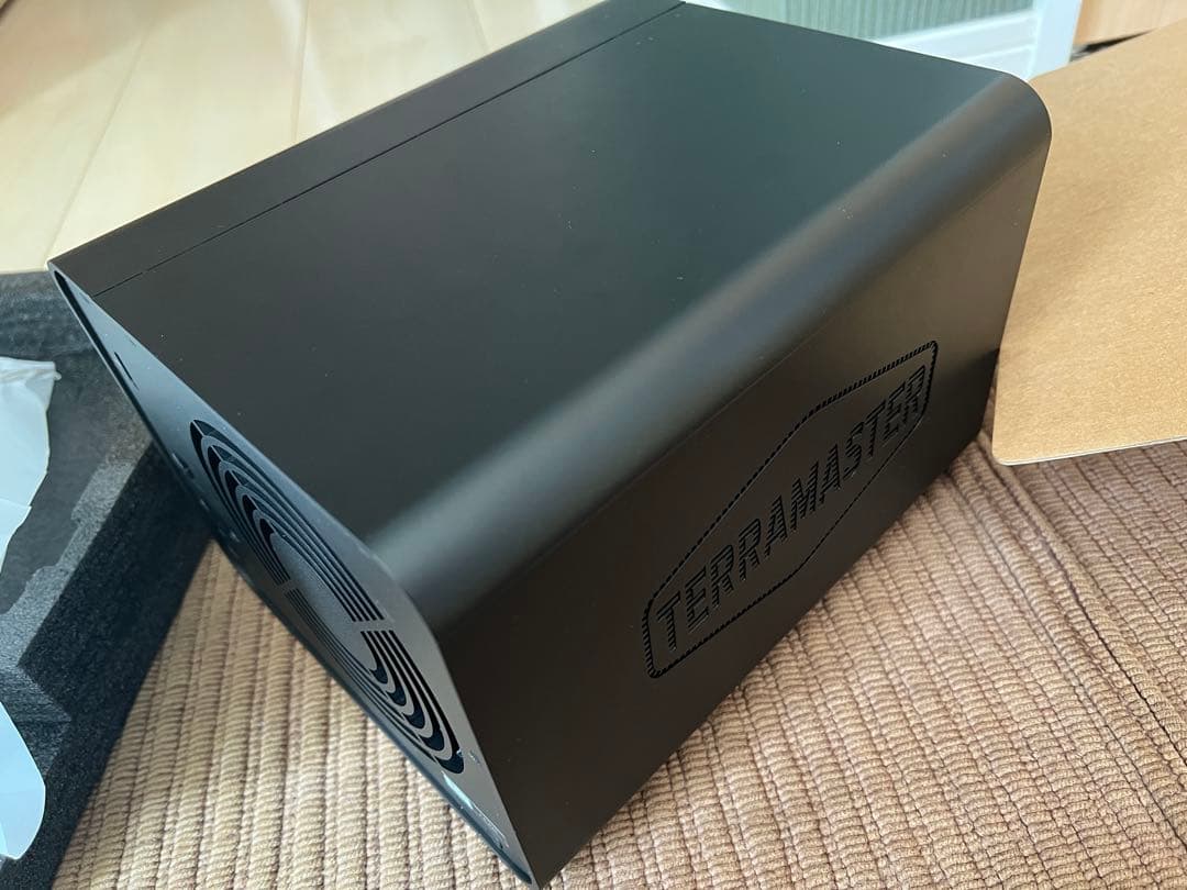 TerraMaster F4-425 テラマスター　NAS 4スロット