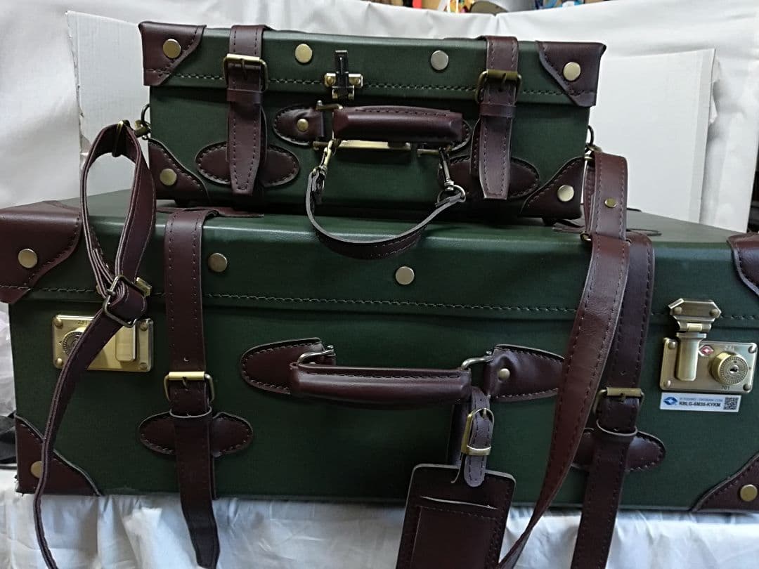 キャリーケース旅行カバン