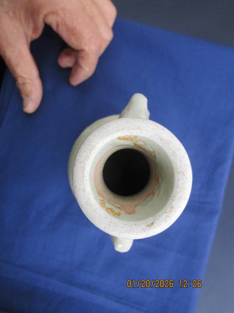 青磁　花瓶　花生け　中国陶磁器　耳付き　時代物　無傷　程度良し　1本