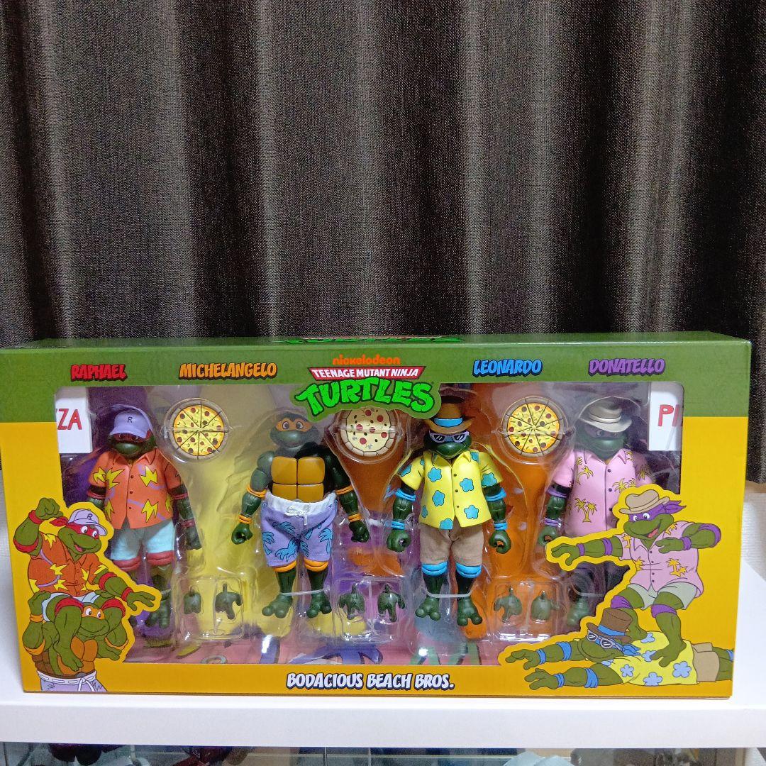 ネカ ミュータントタートルズ　コミコン限定　neca TMNT　フィギュア