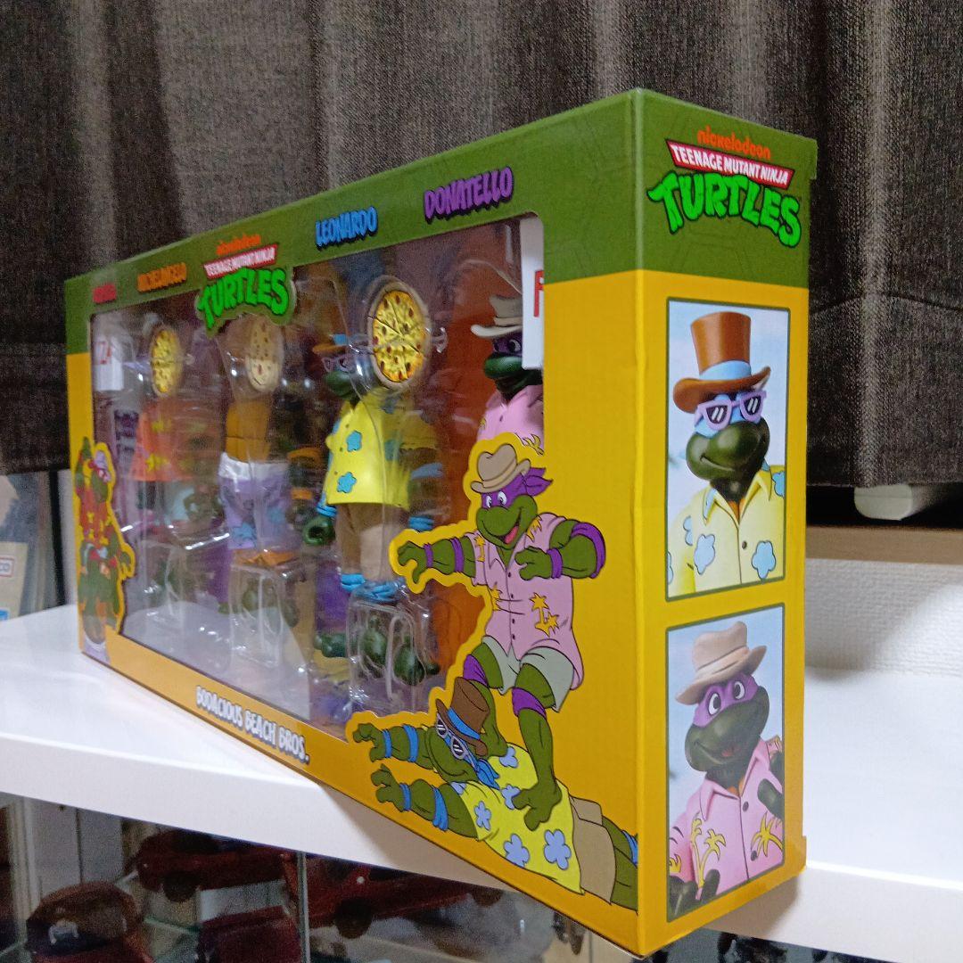 ネカ ミュータントタートルズ　コミコン限定　neca TMNT　フィギュア