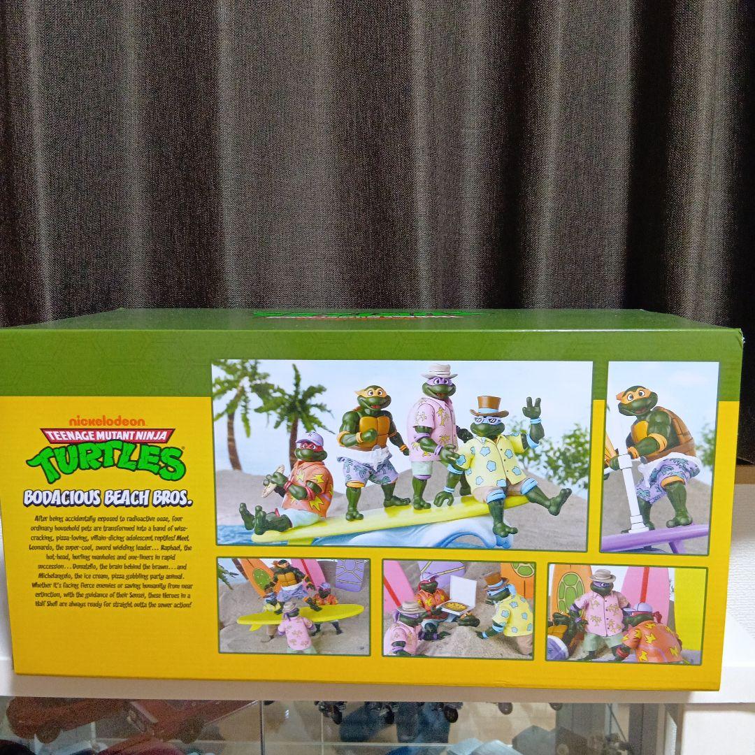 ネカ ミュータントタートルズ　コミコン限定　neca TMNT　フィギュア