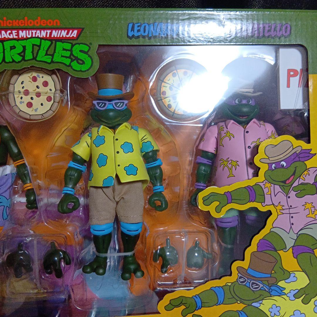 ネカ ミュータントタートルズ　コミコン限定　neca TMNT　フィギュア