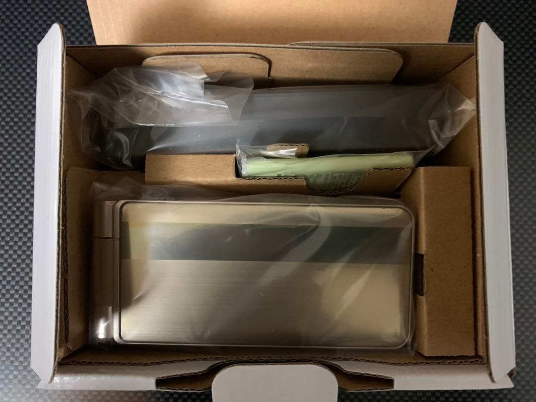 P-smart ケータイ P-01J ゴールド　docomo