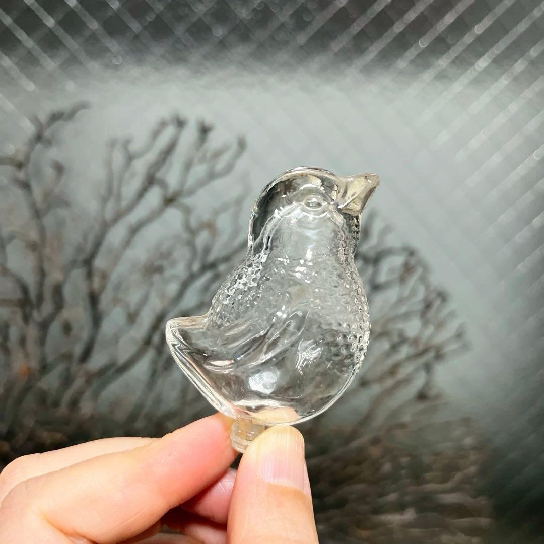 骨董　時代ガラス　プレスガラス　雀型　小鳥モチーフ　金平糖？香水瓶？ウランガラス
