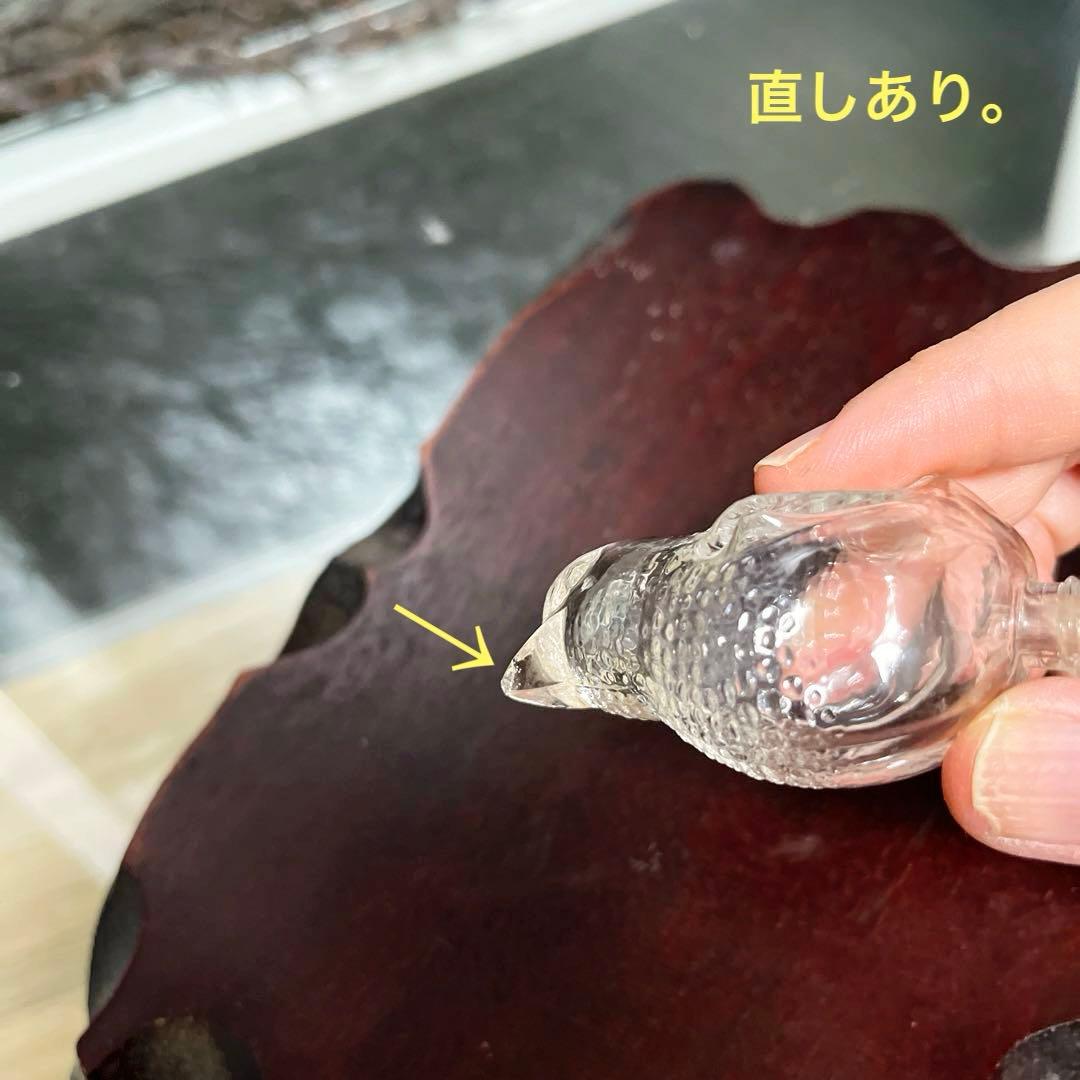 骨董　時代ガラス　プレスガラス　雀型　小鳥モチーフ　金平糖？香水瓶？ウランガラス
