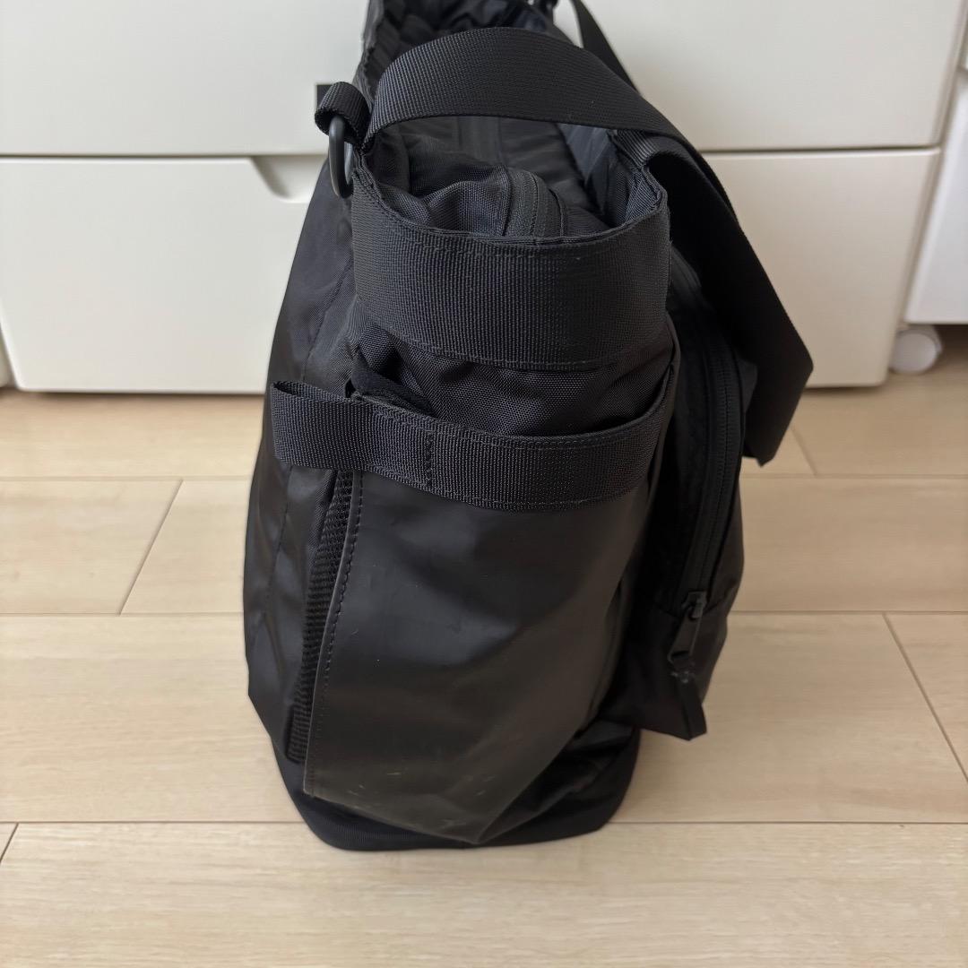 【超美品・海外限定】ザ・ノースフェイス ベースキャンプボイジャートート 25L