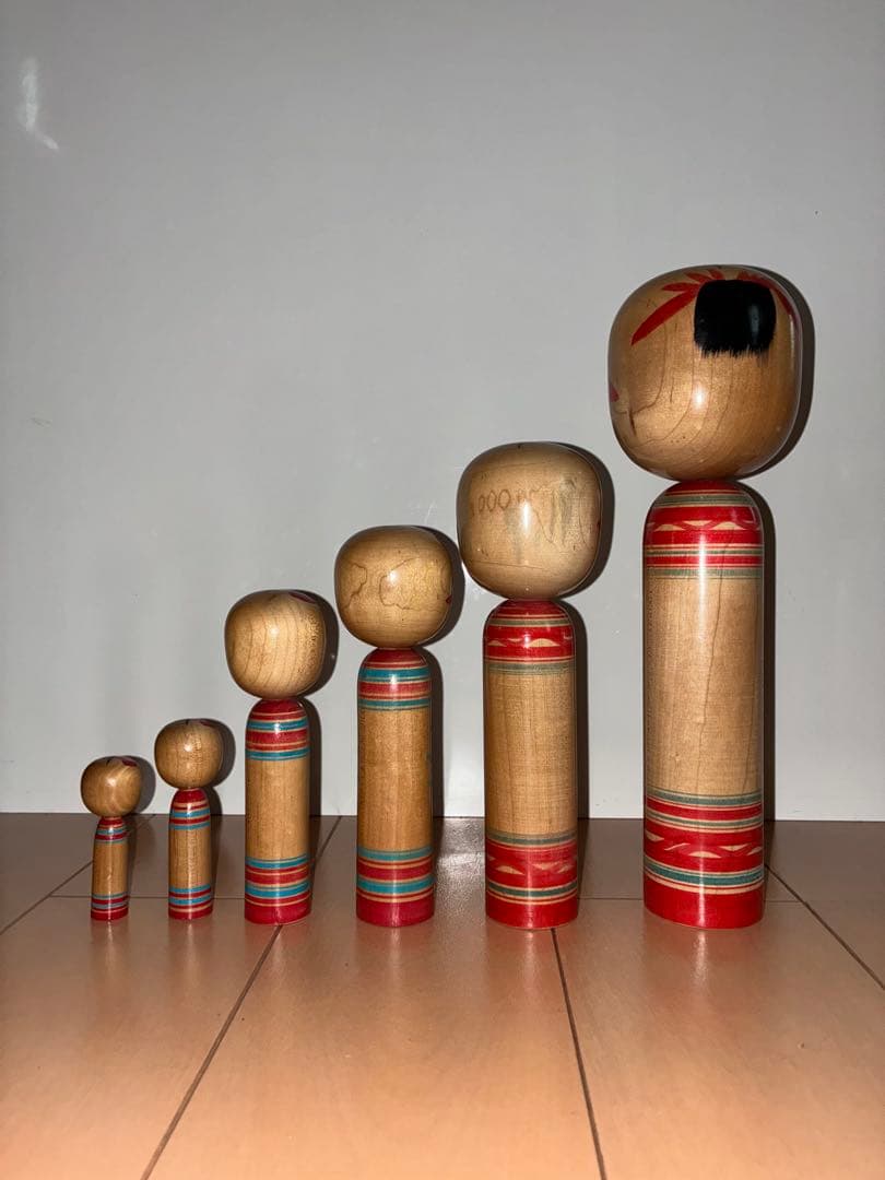 伝統的なこけし人形 6体セット