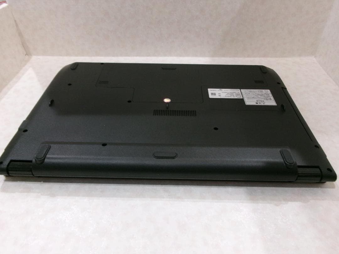 NEC LAVIE NS350/G　新品SSD搭載/i3/メモリ8GB