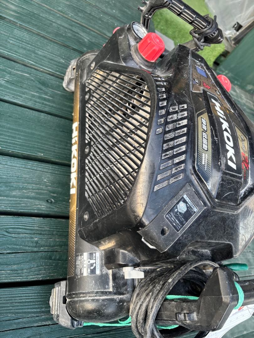 ハイコーキ　コンプレッサー