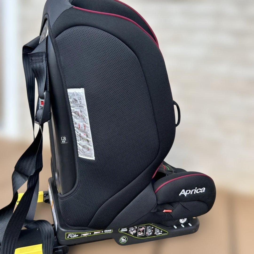 Aprica ハーネス付きチャイルド＆ジュニアシート　ISOFIX