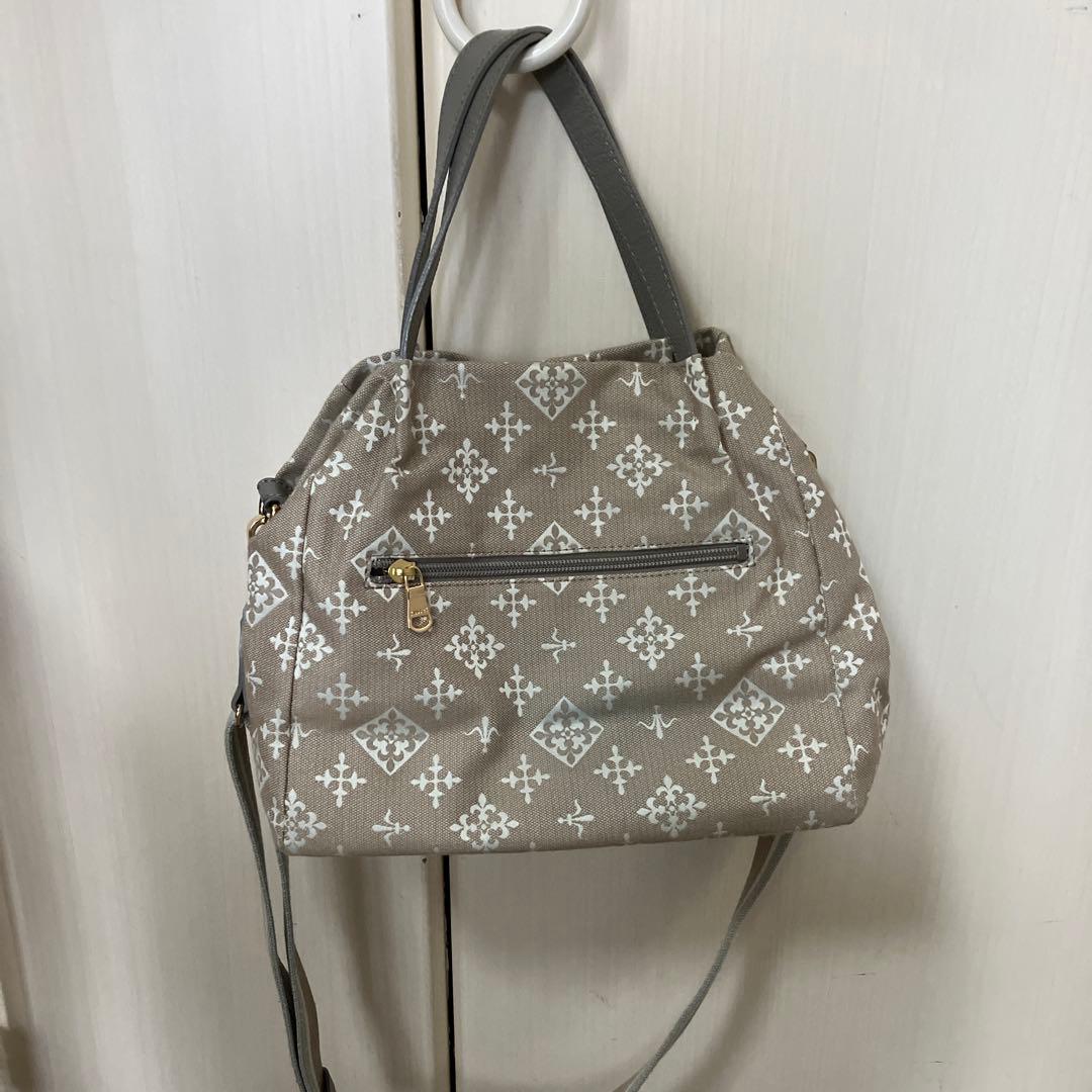 ラシット　2つのシルエットが楽しめる ショルダー付きトートバッグ