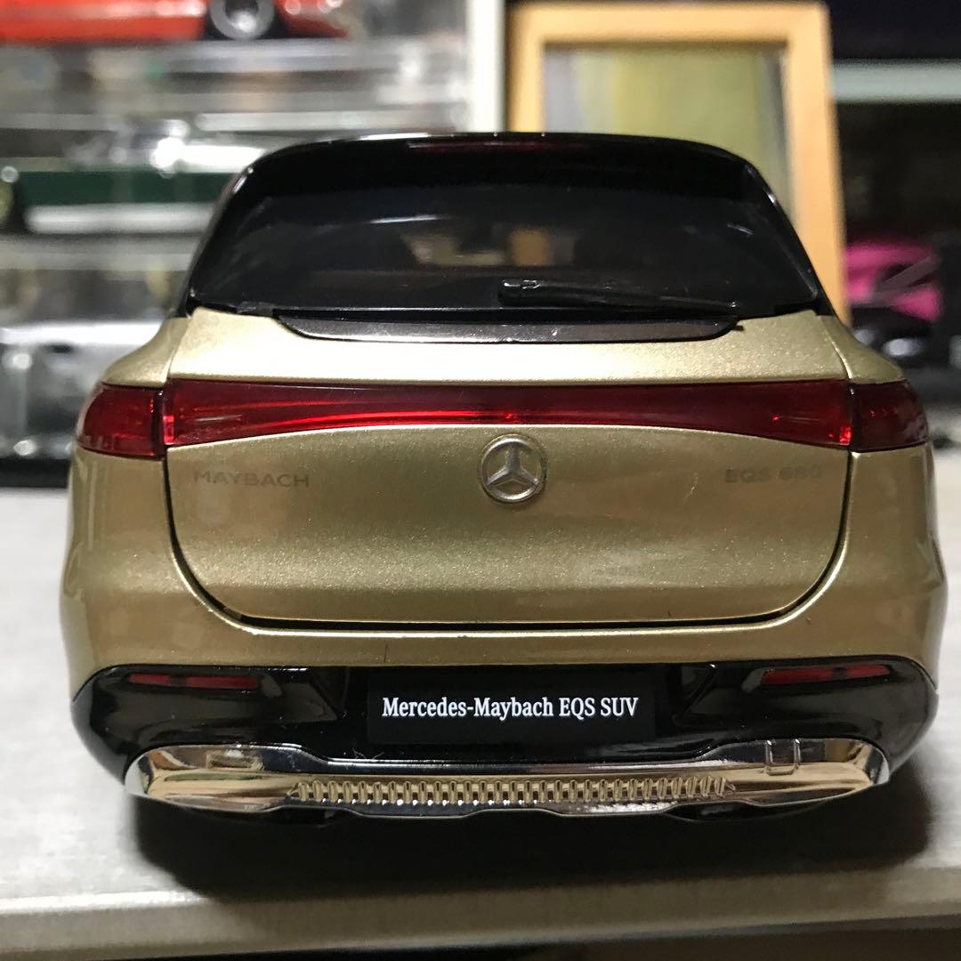 Mercedes-Maybach EQS SUV ミニカー 黒と金カスタム