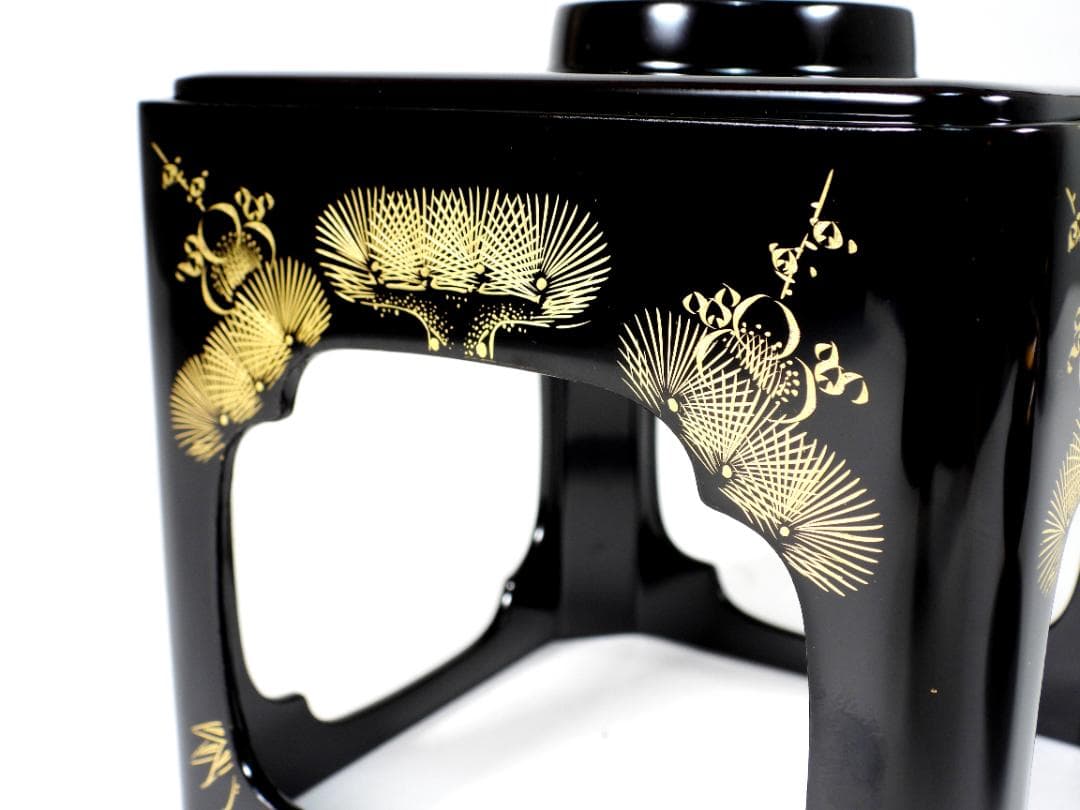 【専用】輪島塗　屠蘇器　本漆　沈金　松鶴亀紋 盃　銚子　盆　木製 ２点セット