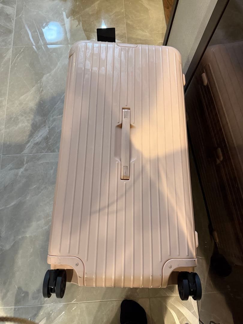 リモワ　スーツケース　トランクプラス　3回ほど使用