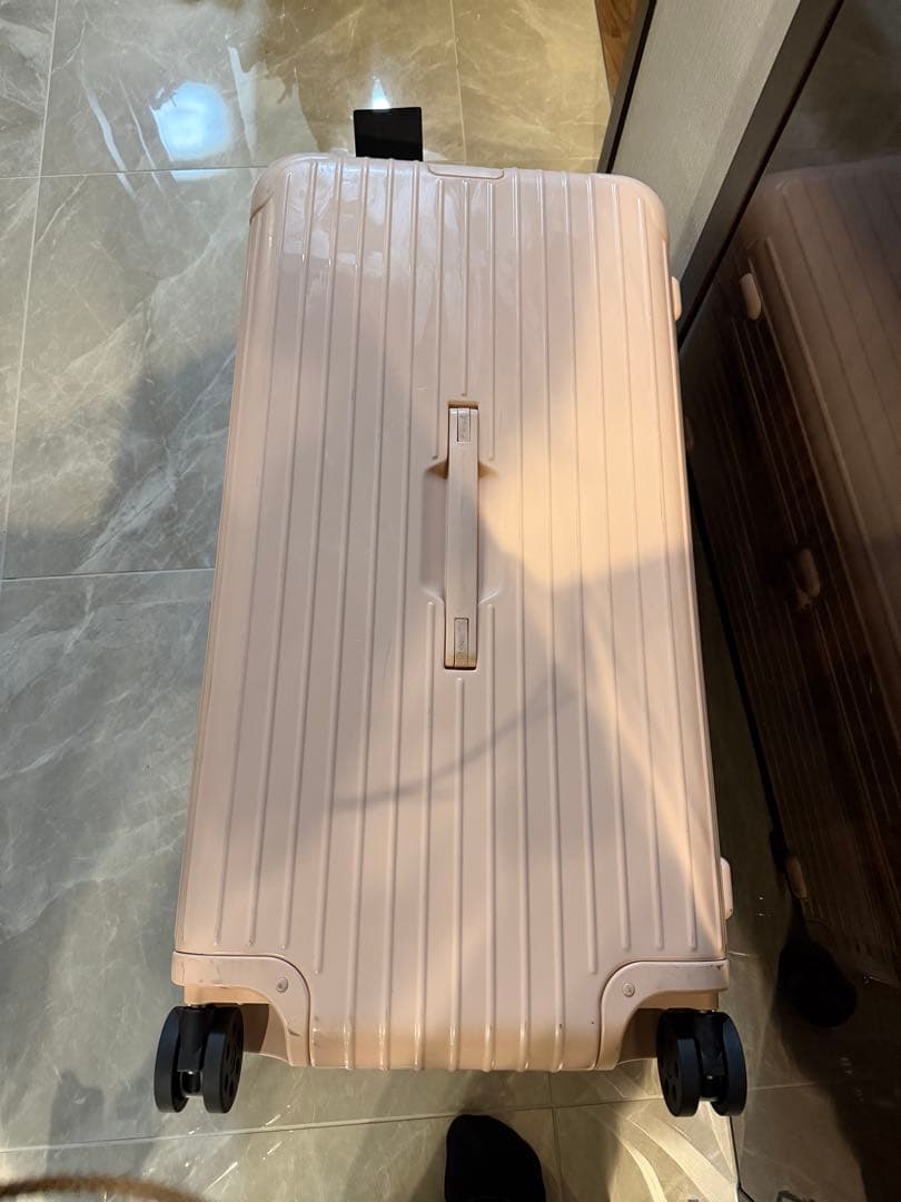リモワ　スーツケース　トランクプラス　3回ほど使用