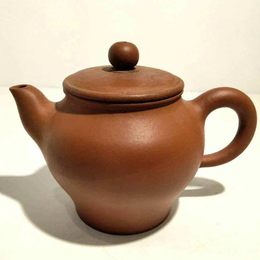 O85-15　中国古作　古い朱泥急須 在銘刻印有　D