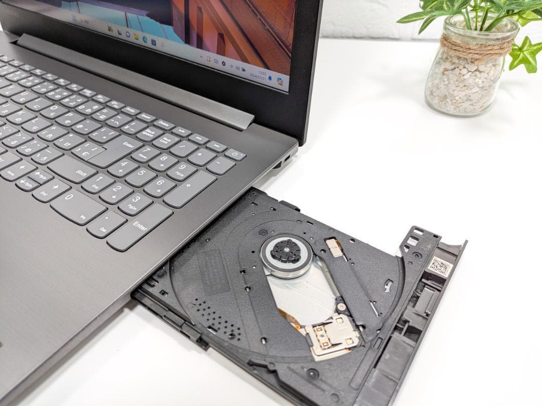 Windows11ノートパソコン✨オフィス付き✨レノボ　爆速SSD　Wi-Fi