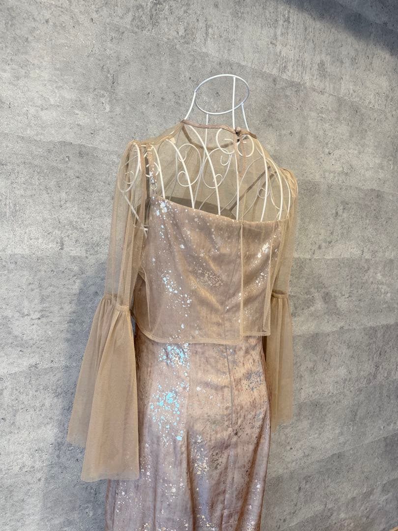 美品シアーチュールベルスリーブペイントIラインワンピースドレス　M / GRAY