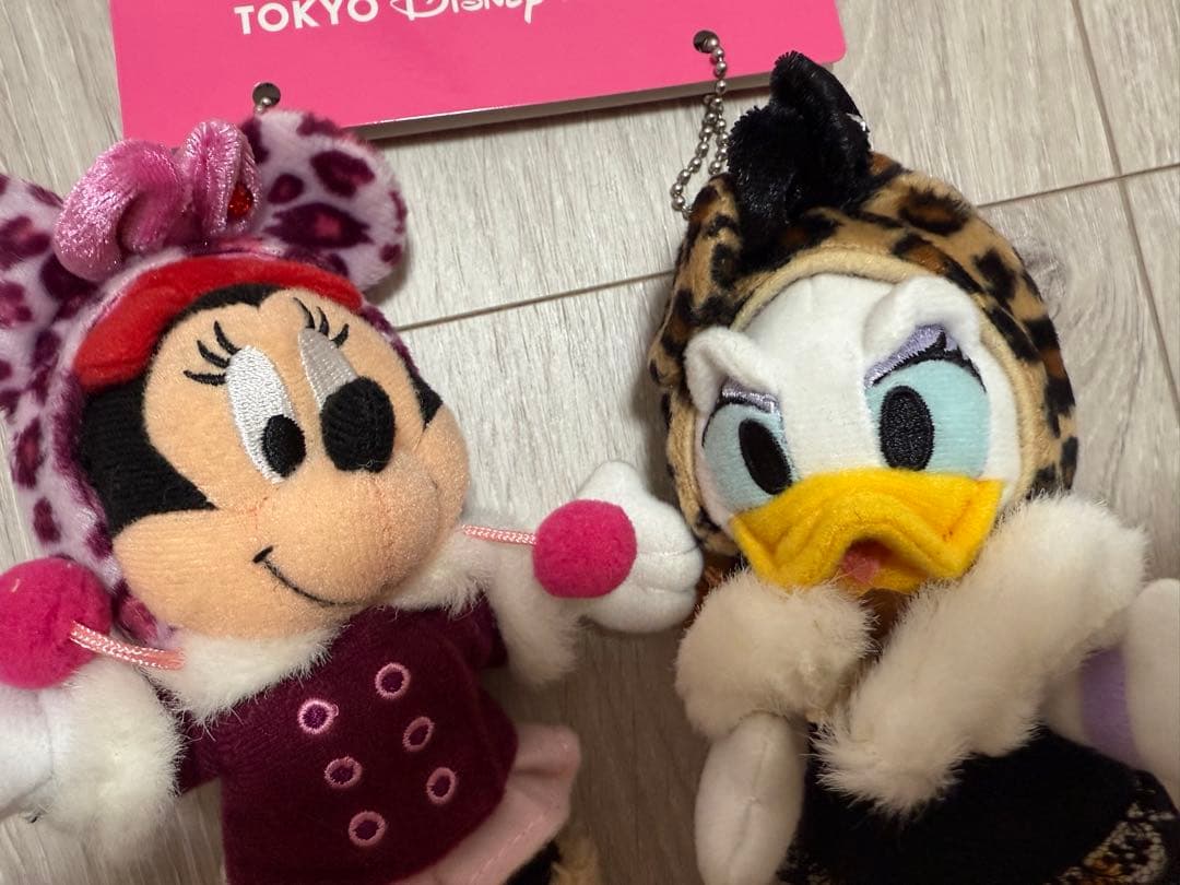 ミニー　デイジー　ぬいぐるみバッジ　ヒョウ柄　ディズニーリゾート　ディズニー