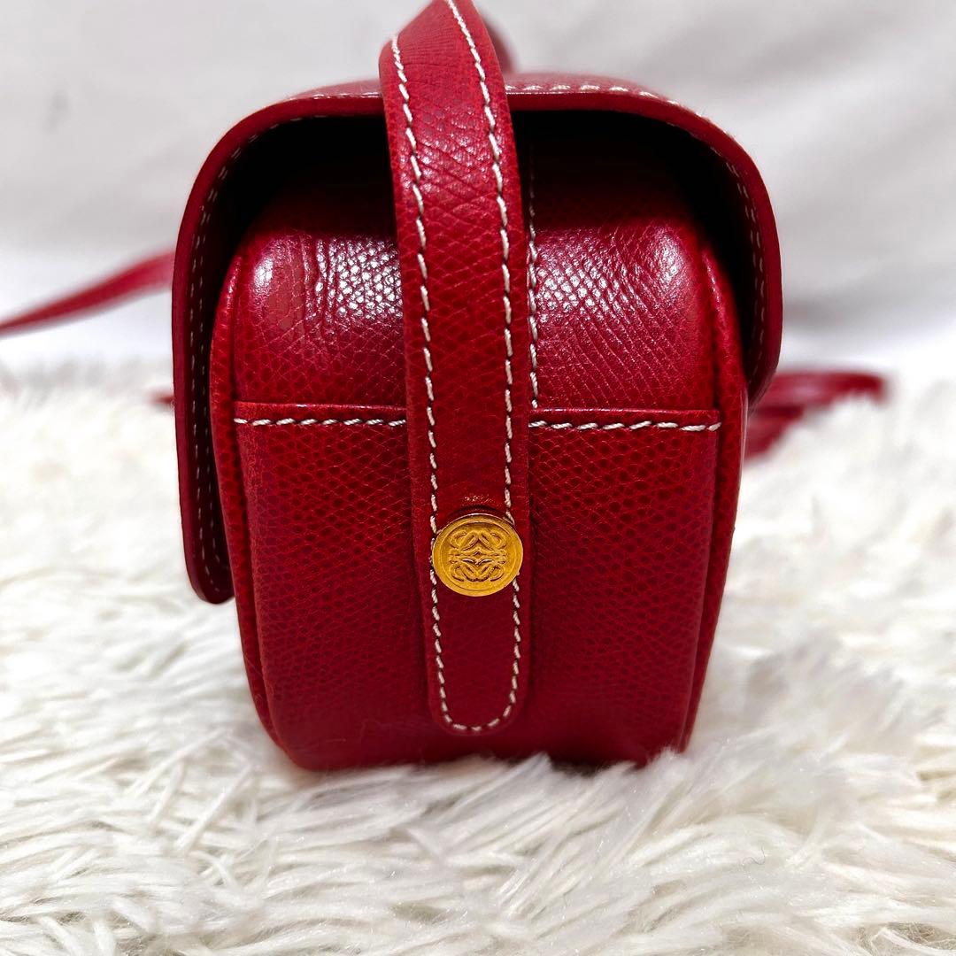 外観美品 LOEWE レザー　レッド　アナグラム　ショルダーバックロスボディ