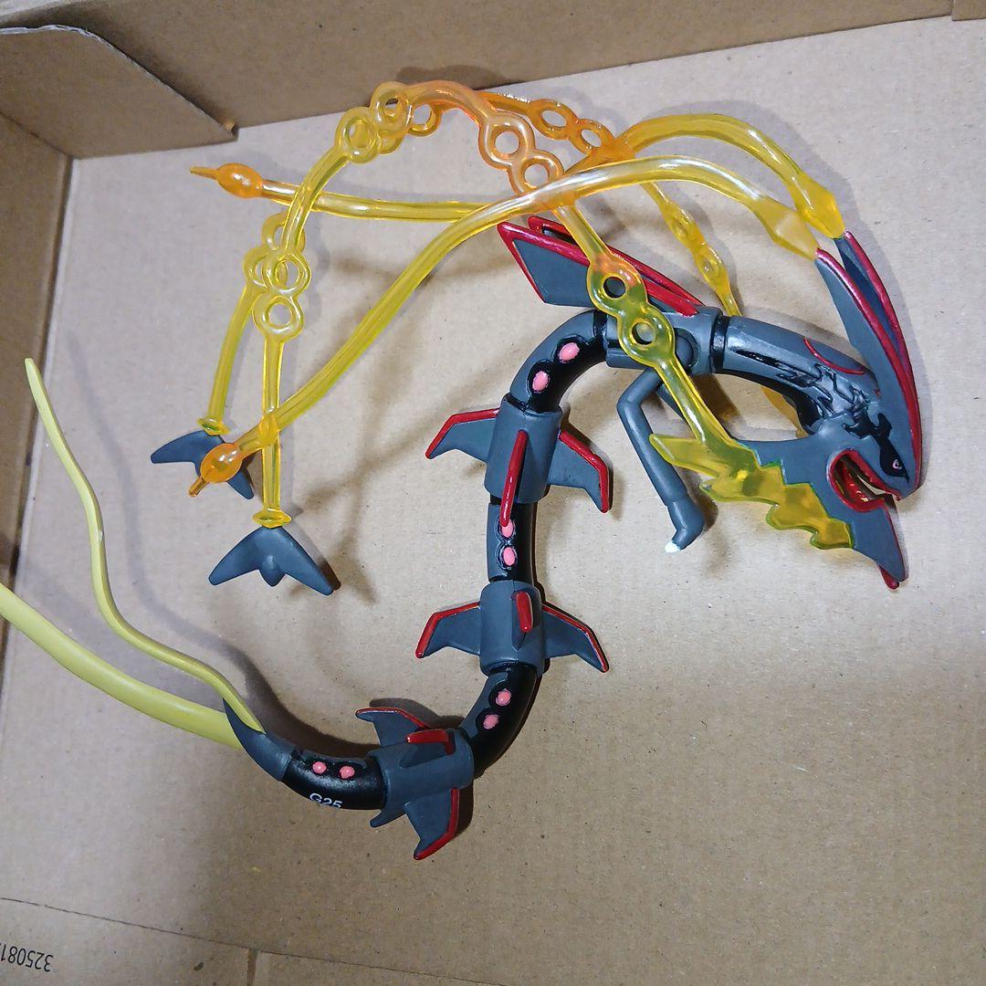 モンコレ メガレックウザ 黒いメガレックウザ 色違い ポケモン