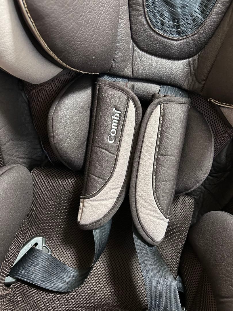 K*a様 COMBI チャイルドシート ネルーム エッグショック CB-UTC