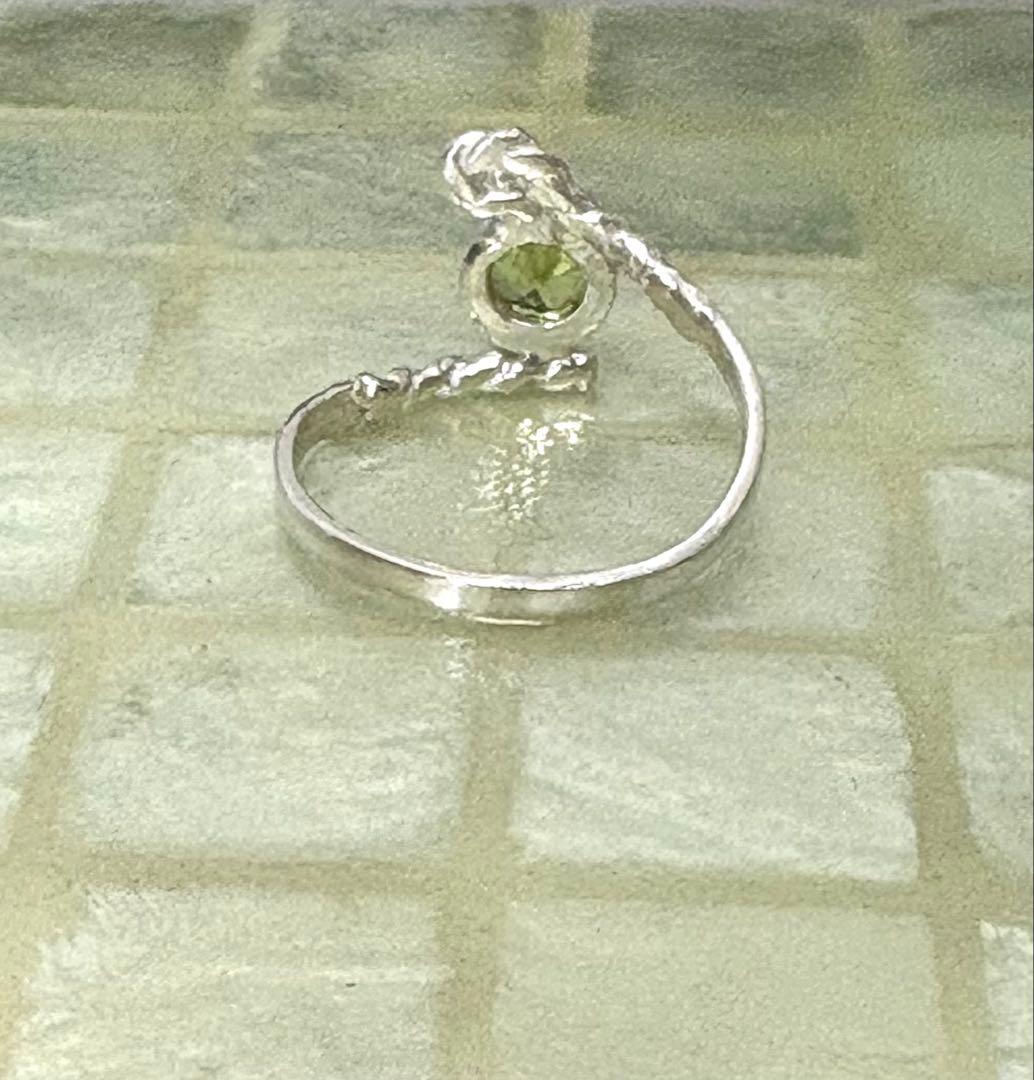 スフェーンのリング