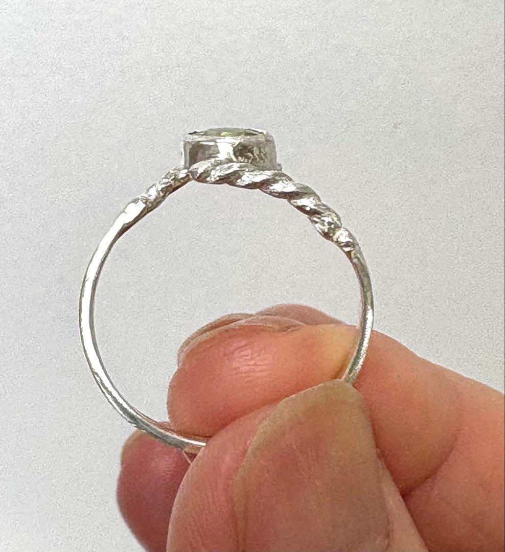 スフェーンのリング