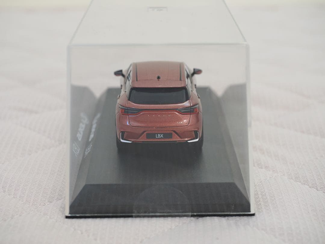LEXUS LBX 1/43 スケールモデル オレンジ