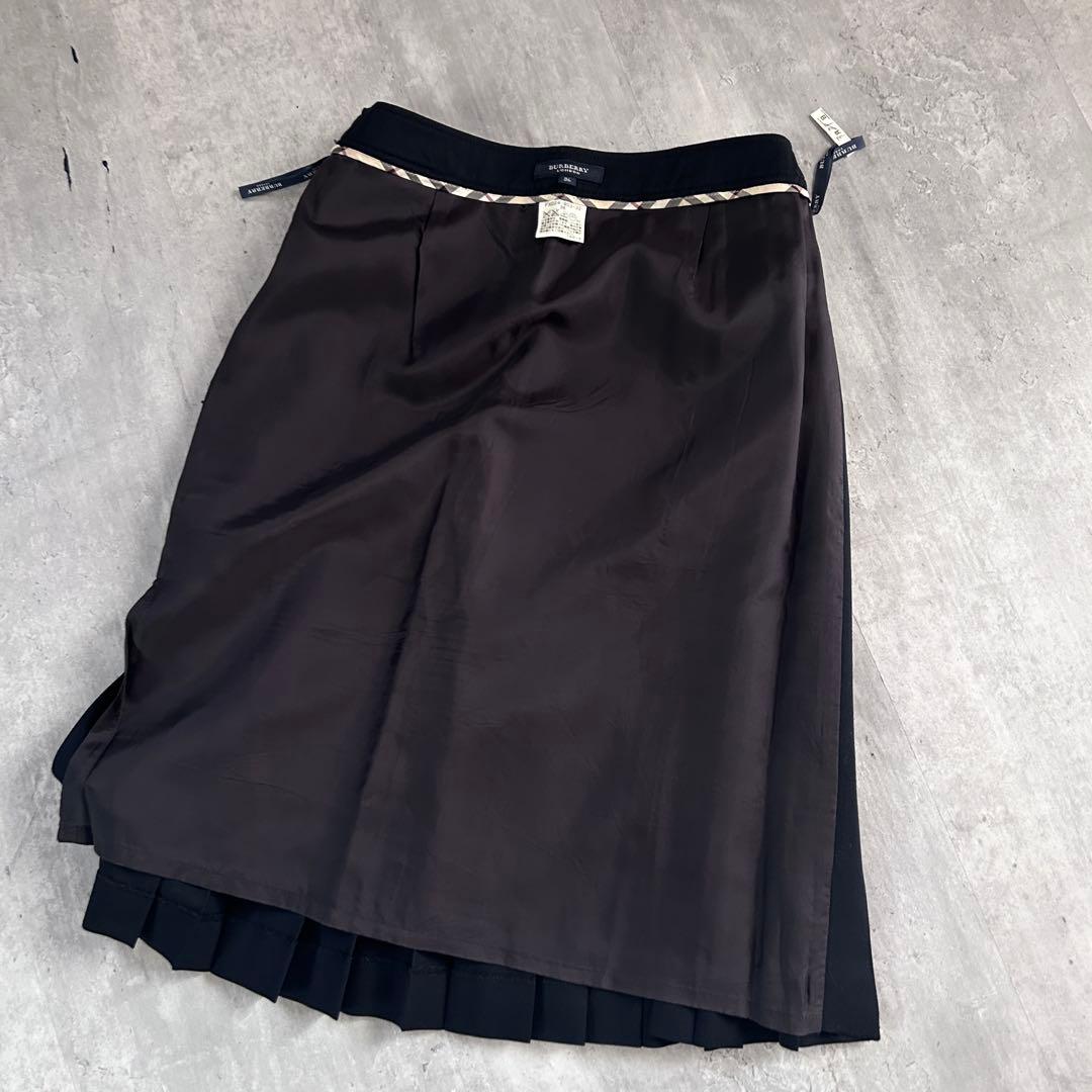 極美品 バーバリーロンドン ノバチェック プリーツスカート フレア 濃紺 金具