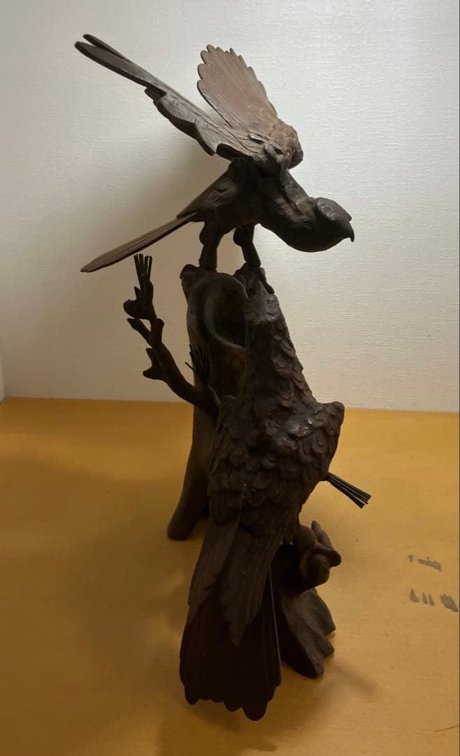 【金属工芸品/金属製】鷹　鳥　置物　縁起物　インテリア