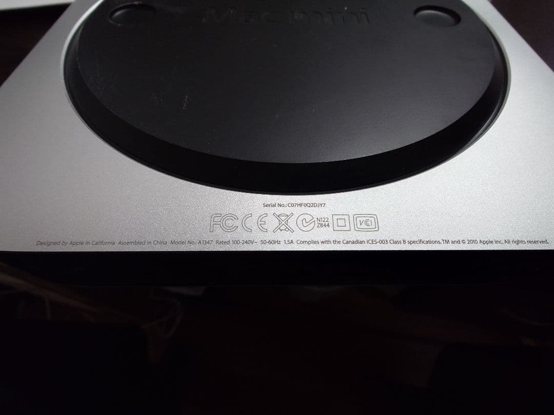 Mac mini Server (Mid 2011)と純正キーボード