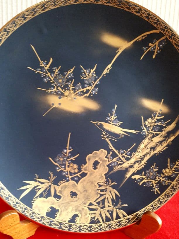 九谷焼、松月の金彩花鳥図飾皿