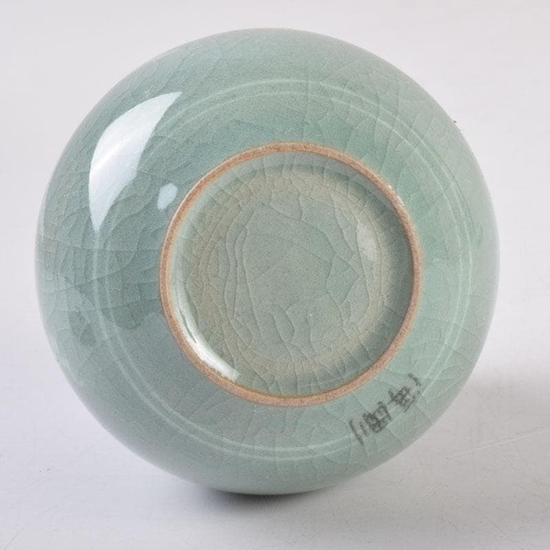 韓国人間文化財　柳海剛（柳根瀅）作　高麗青磁　象嵌鶴文　茶入　共箱　V　8407