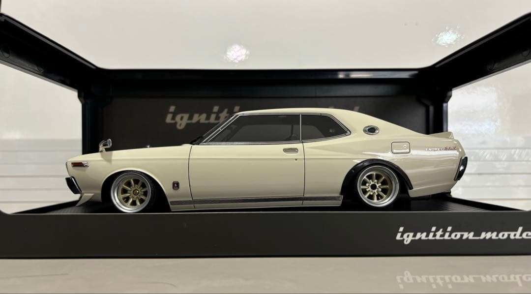 1/18 イグニッションモデル　日産ローレル　ワタナベ　オバフェンカスタム
