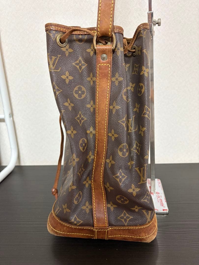 LOUIS VUITTONモノグラム ノエ ショルダーバッグ