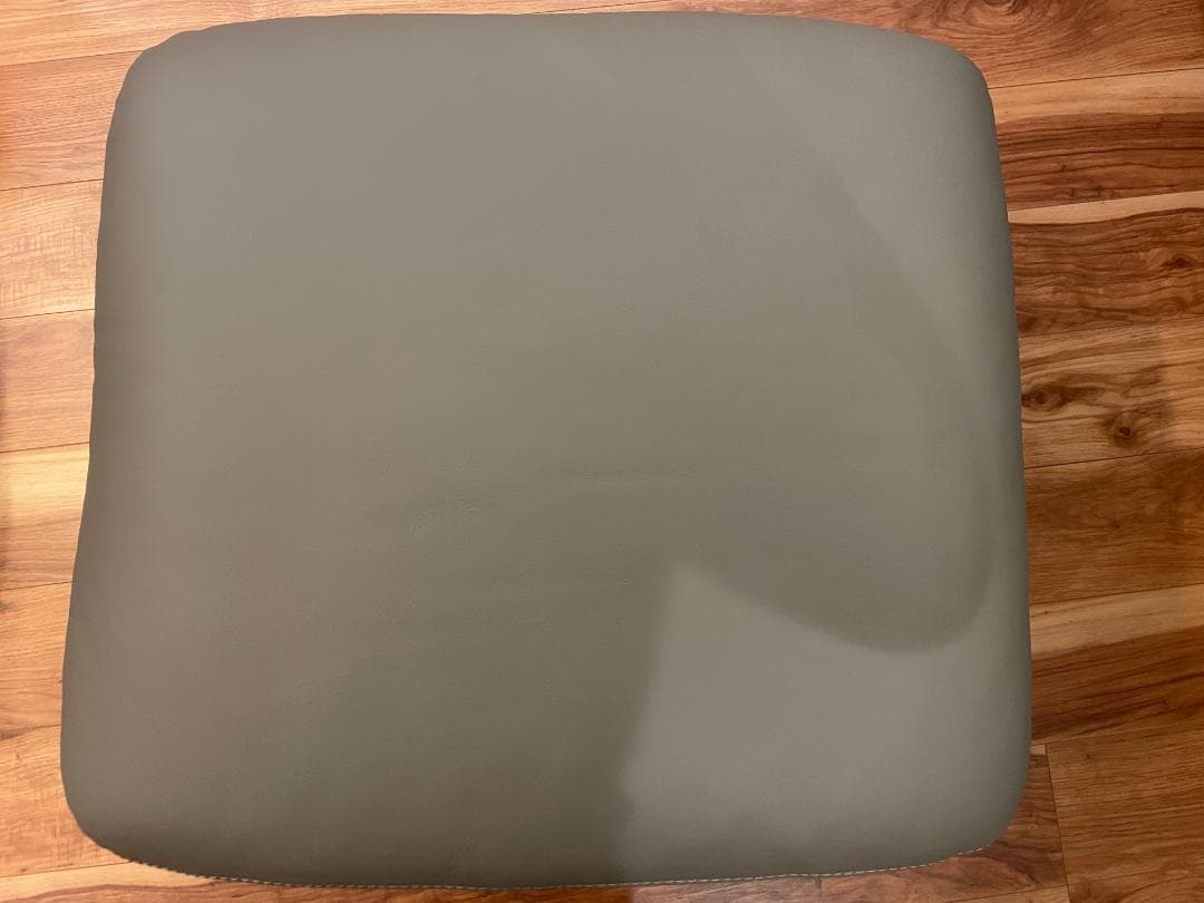 2024年購入　オースチン　IDC大塚家具　オットマン　スツール