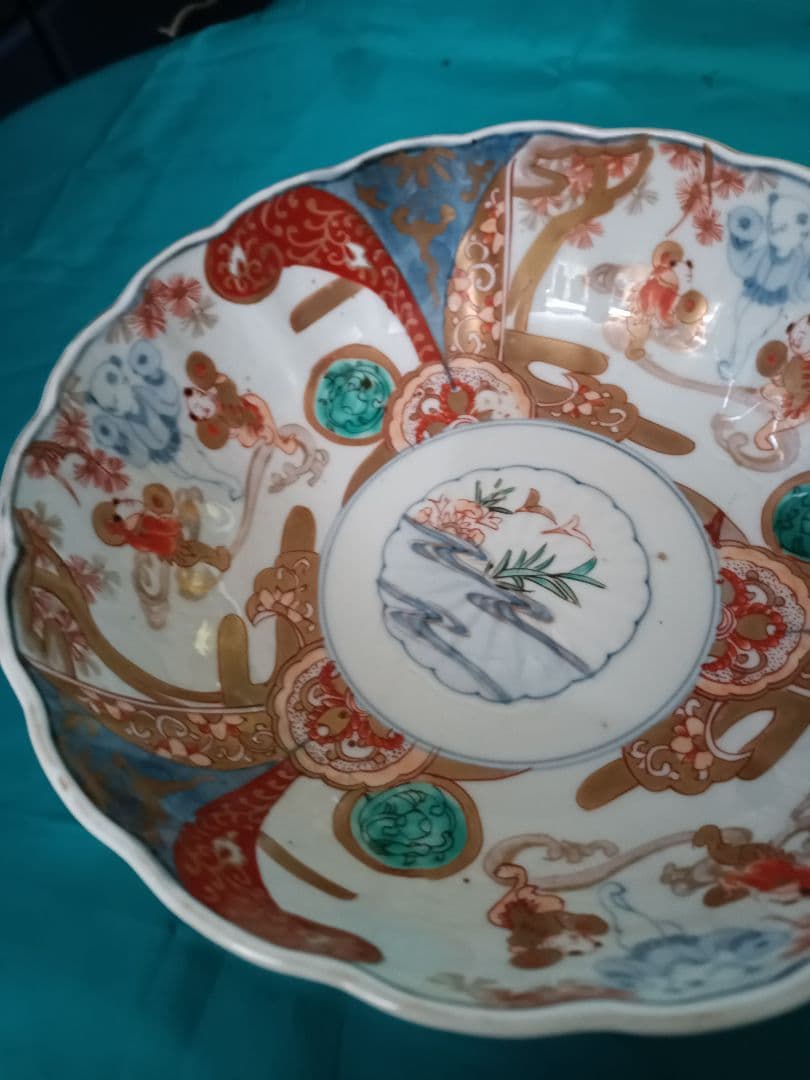 古伊万里　金彩染め付け　赤絵唐子人物絵　三つ鉢揃い　菓子鉢　美術品　江戸期