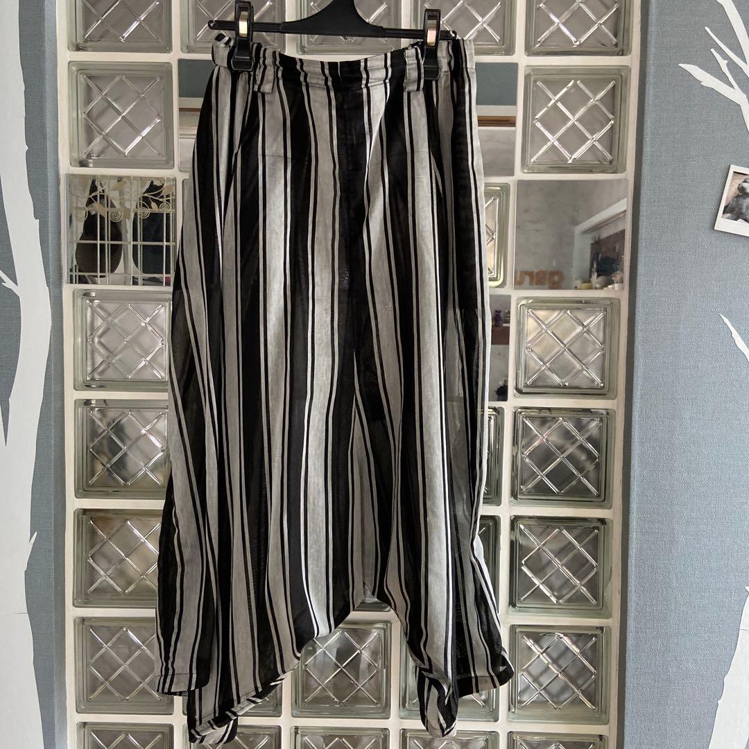 モユルストライプ ワイドパンツ 黒とグレー