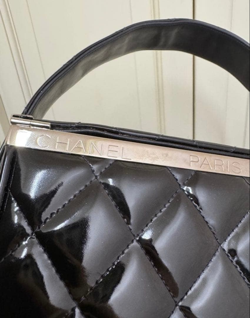 ヴィンテージ　CHANEL パーティーバッグ　エナメル　ブラック