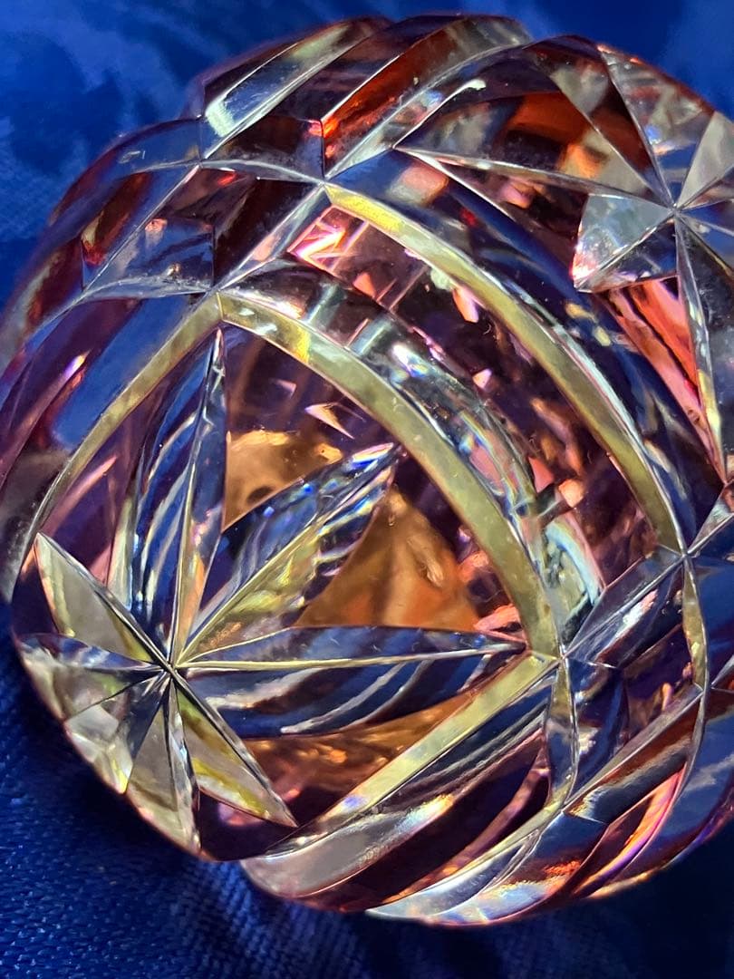 江戸切子　POLA ピンクカットガラス クォーツ時計