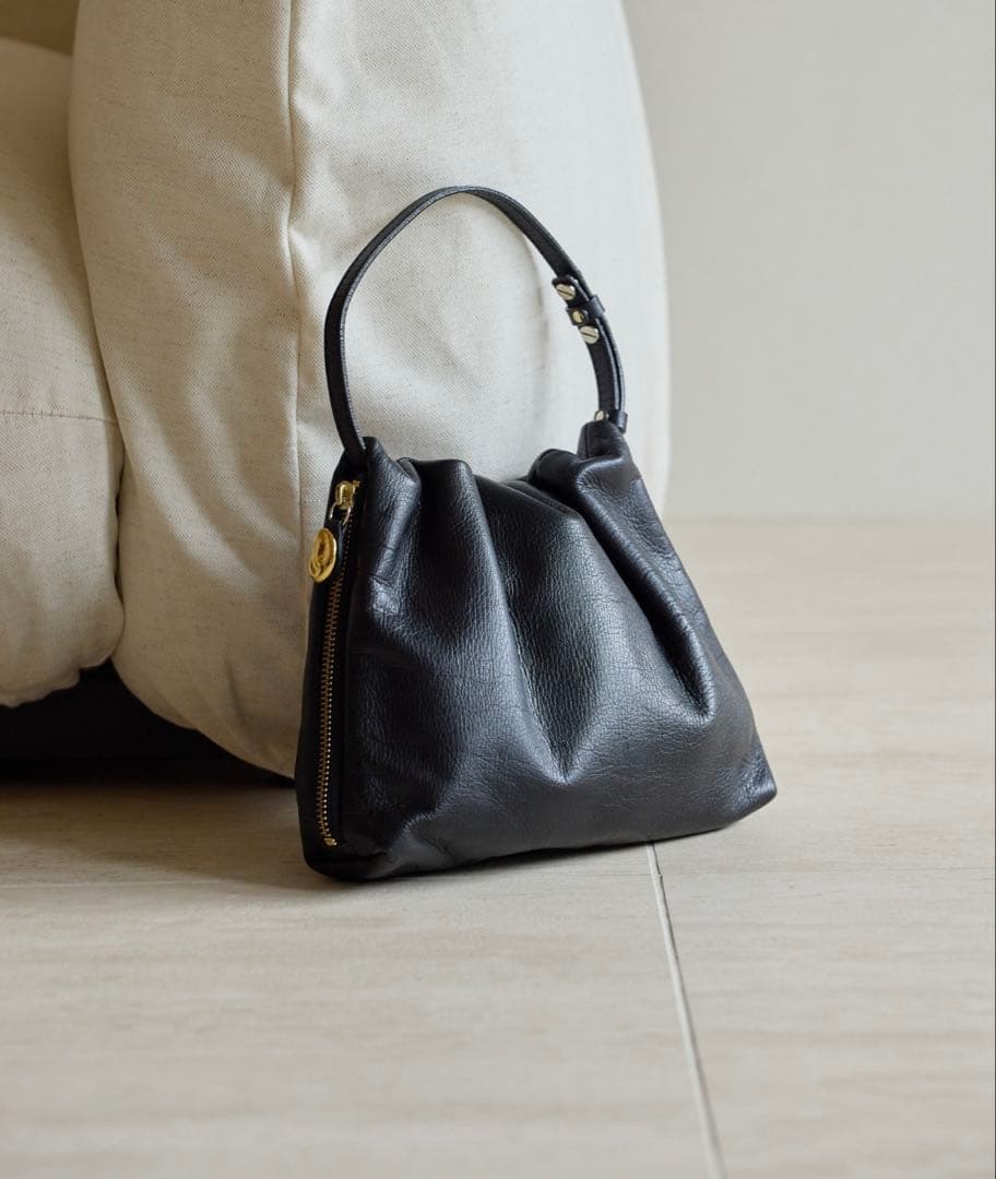 gemeil　レザーワンハンドルバッグ　ブラック