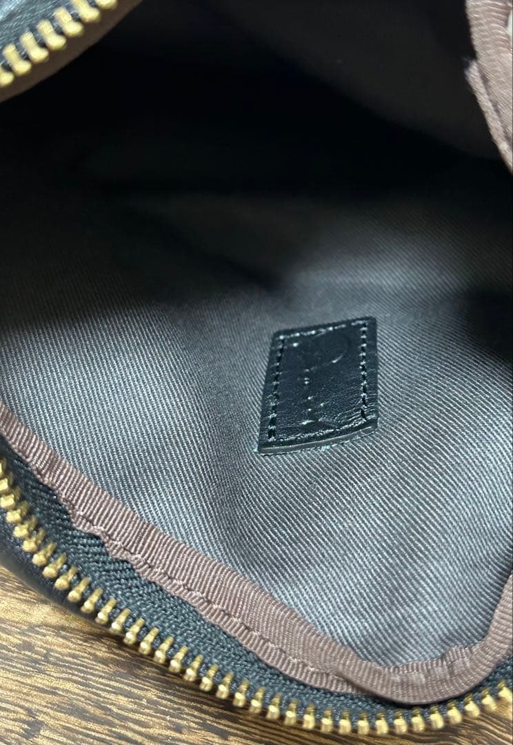 gemeil　レザーワンハンドルバッグ　ブラック