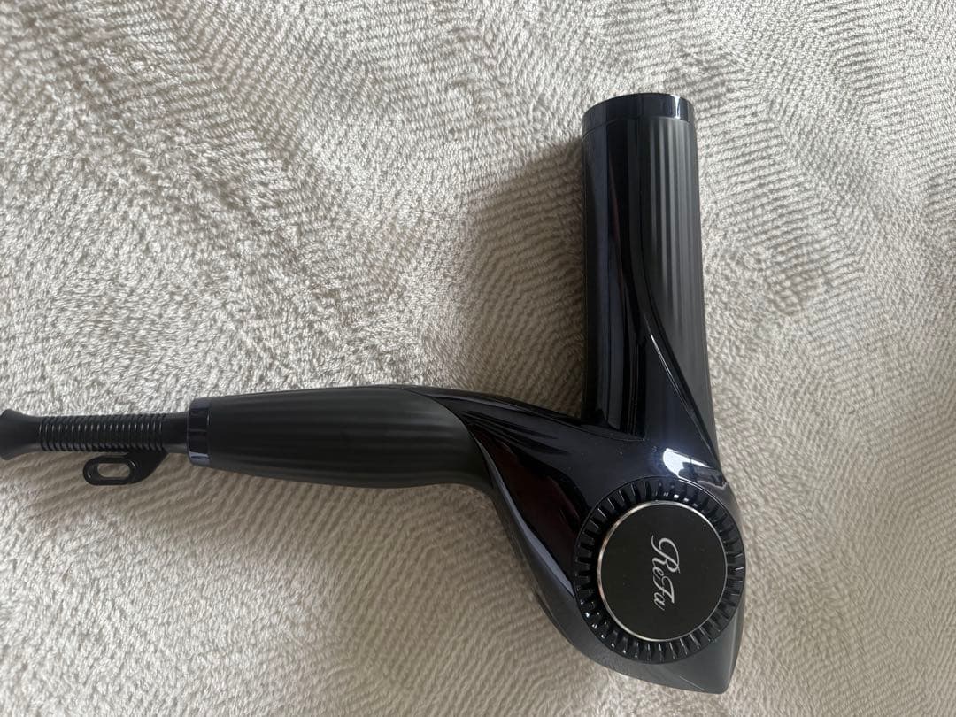 Rita ヘアドライヤー ブラック