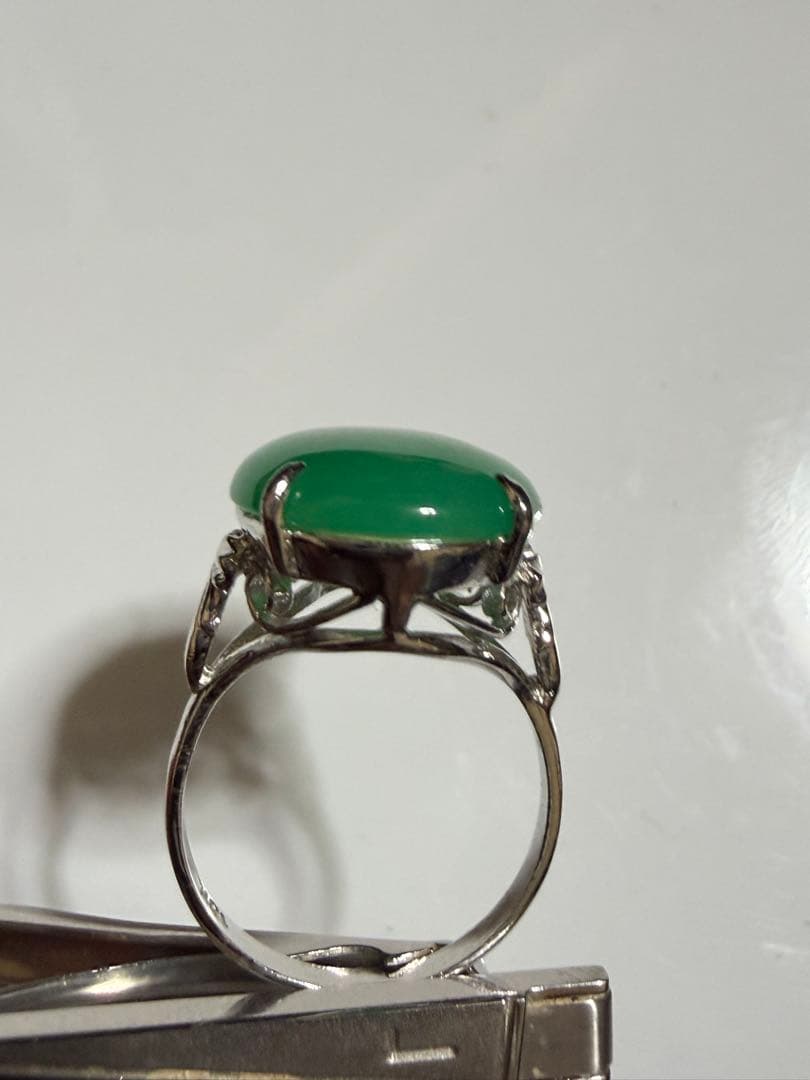 18K翡翠オーバルカットリング