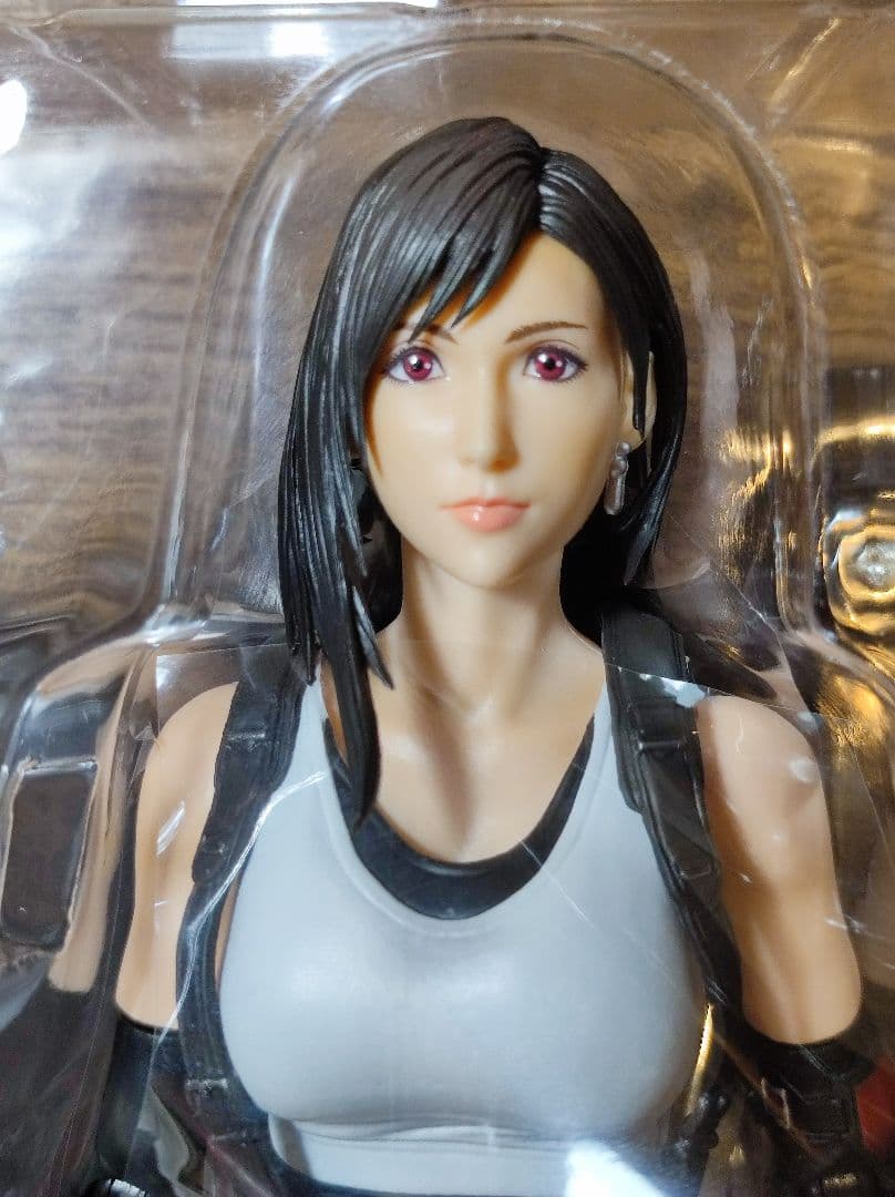 ファイナルファンタジー VII リメイク ティファ・ロックハート フィギュア