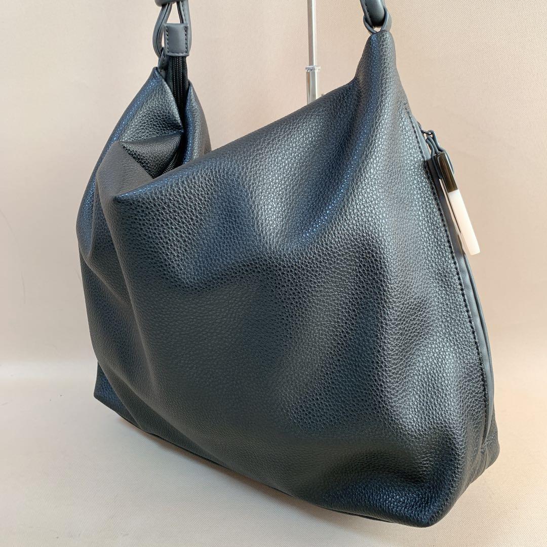 ear PAPILLONNER A4対応 樹脂パーツワンハンドルバッグ　ブラック