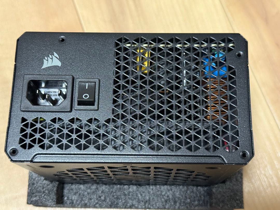 ほぼ新品 CORSAIR RM850e フルモジュラー電源
