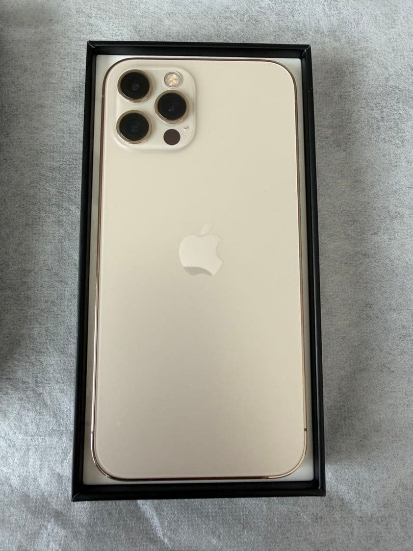 日*め様 美品　Apple iPhone 12 Pro ゴールド 本体